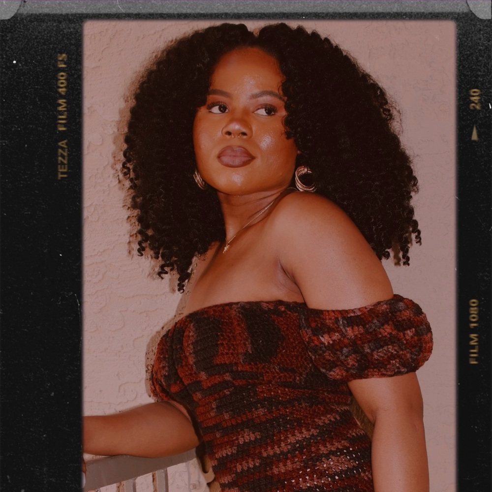 Meet your Posher, Sia